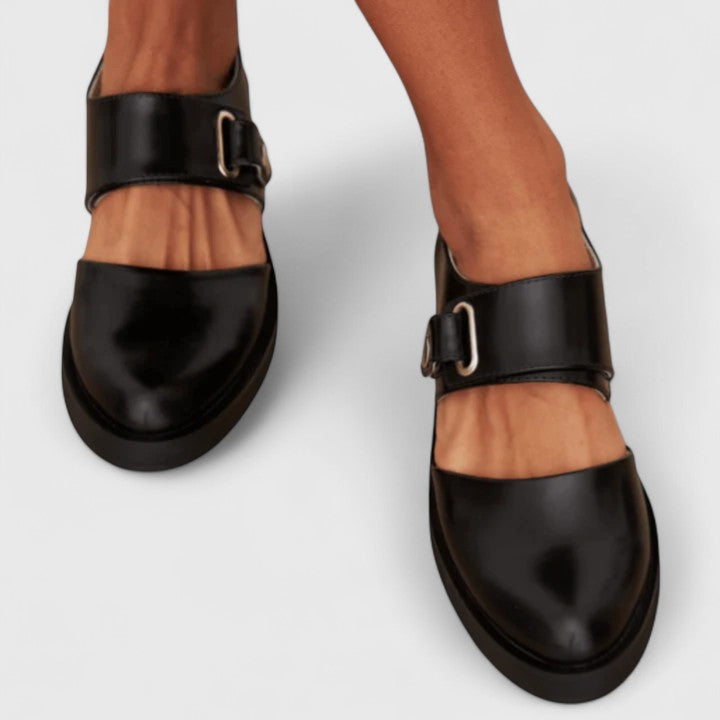 Evelyn | Mary Jane Flat