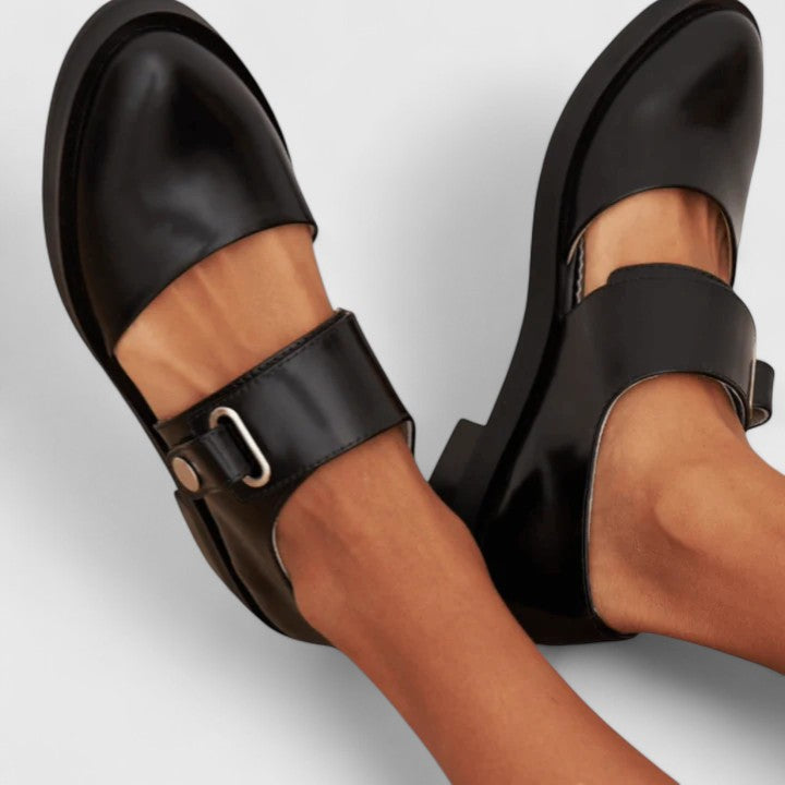 Evelyn | Mary Jane Flat