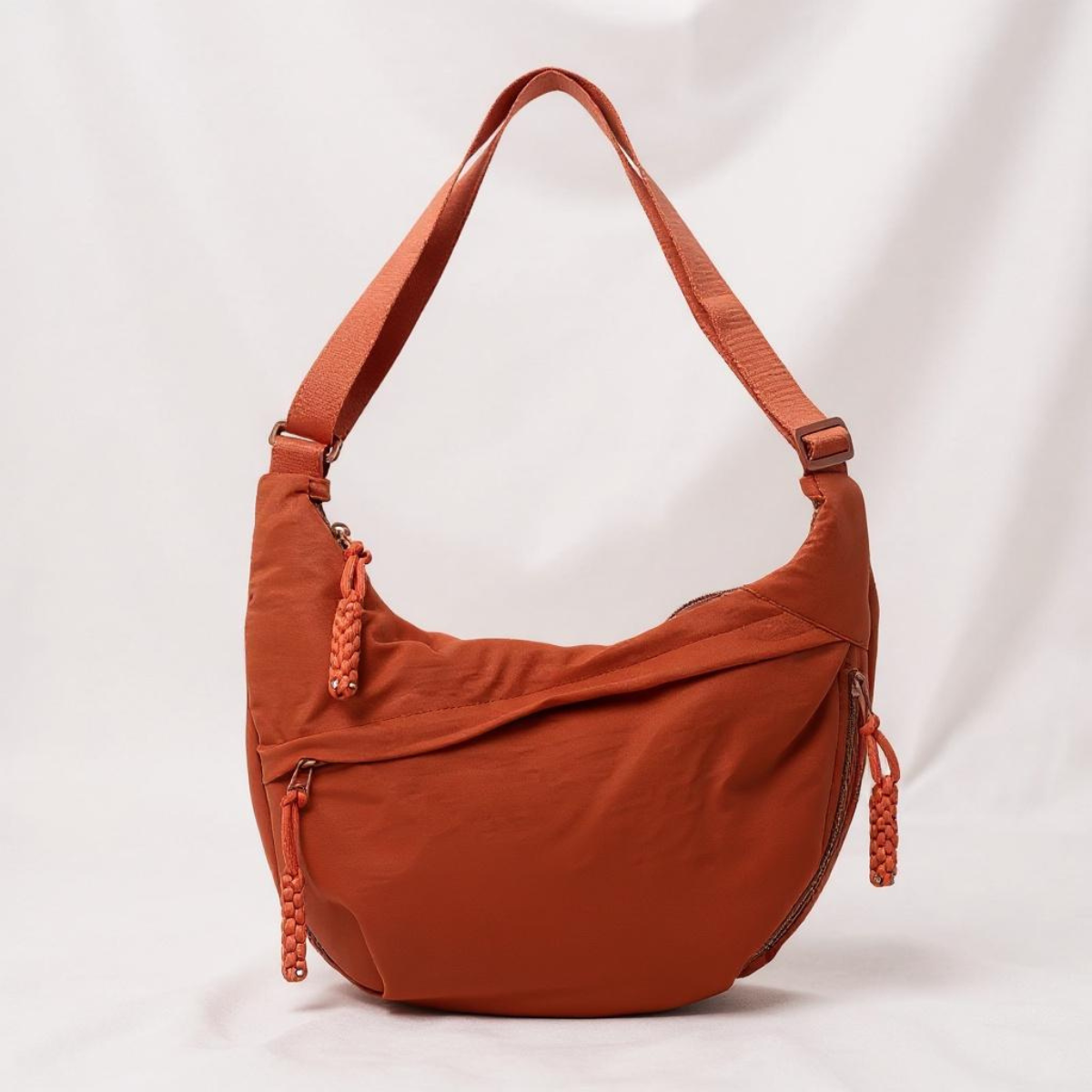 Harriet | Crescent Schoulderbag