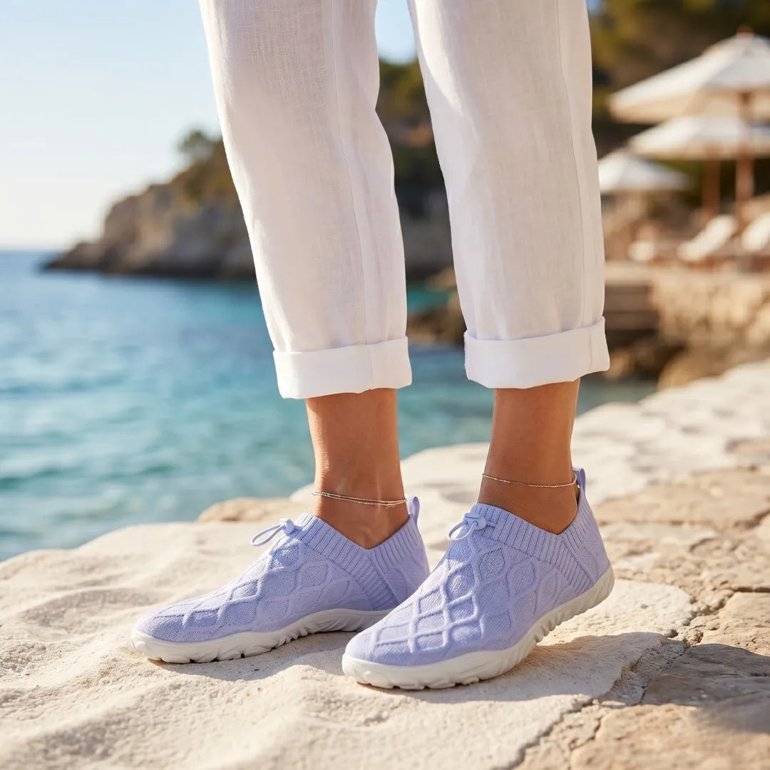 Anne | Wide Toe Walking Shoes