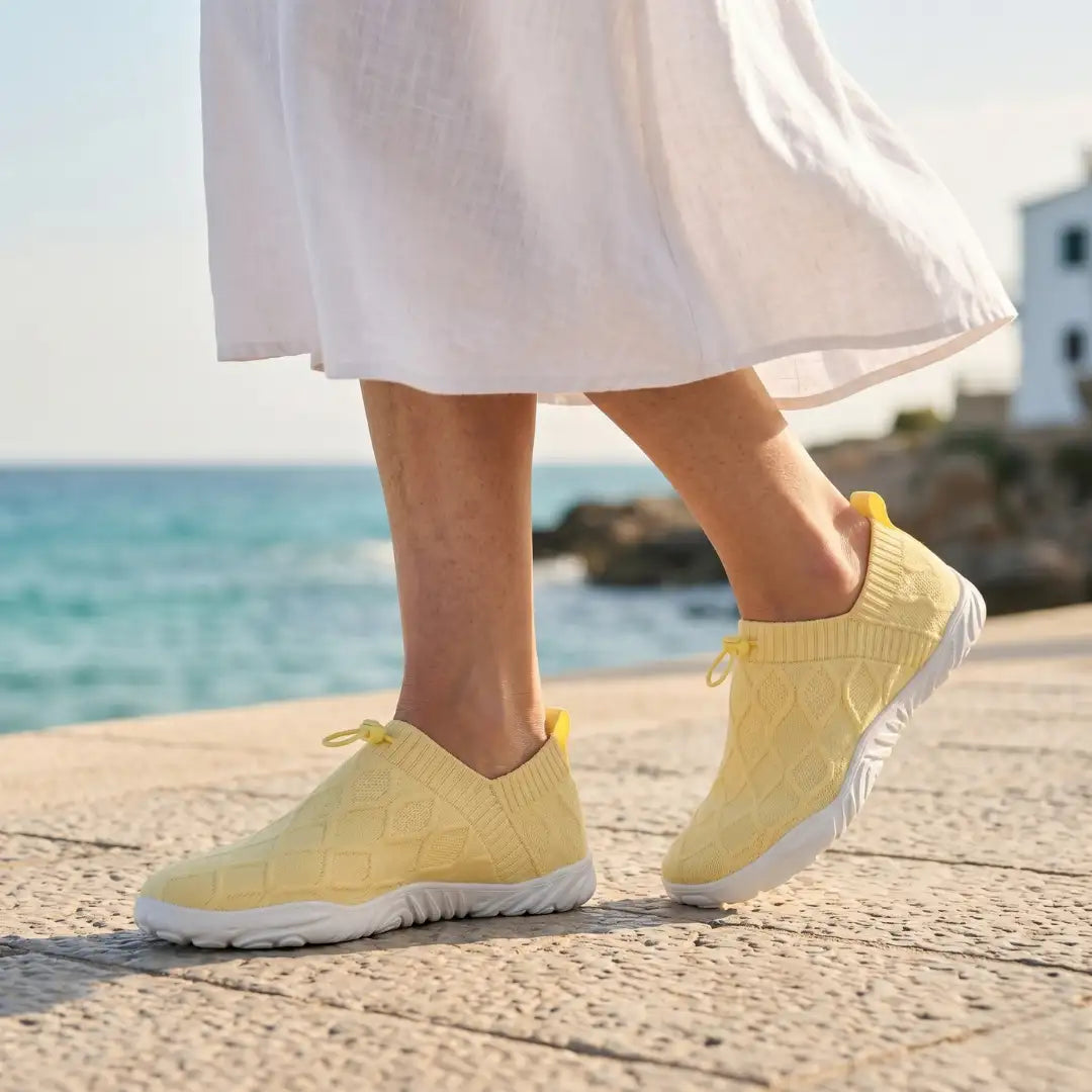 Anne | Wide Toe Walking Shoes