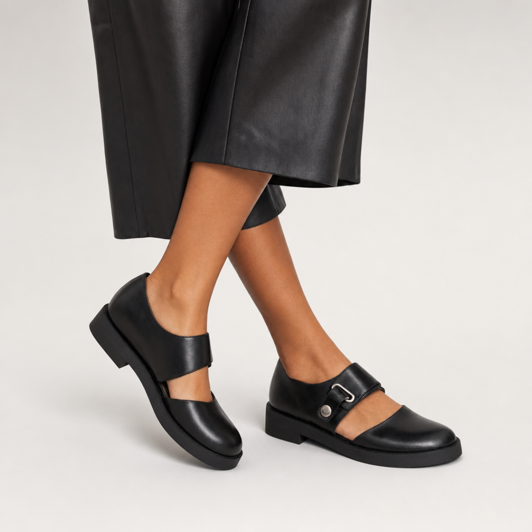Evelyn | Mary Jane Flat