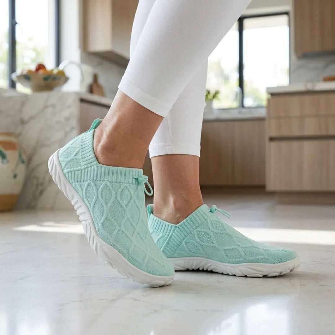 Anne | Wide Toe Walking Shoes