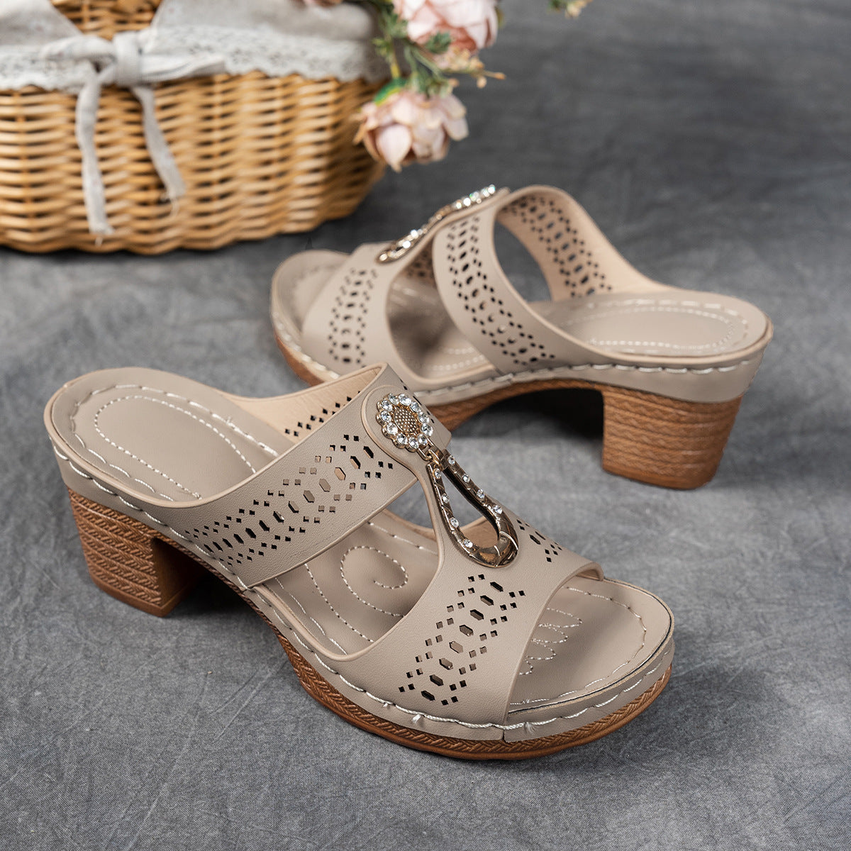 Lidia | Low Heel Comfort Sandal